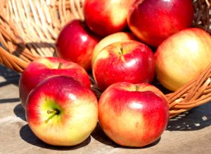 полезные свойства яблока для организма, фото